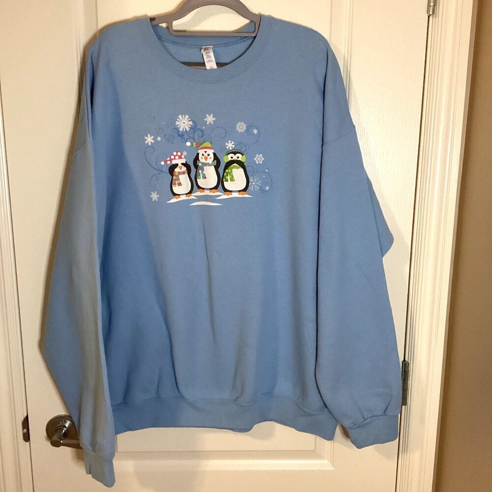 Jerzees Women's Christmas Light Blue Sweatshirt Size 2XL Penguin Snowmen